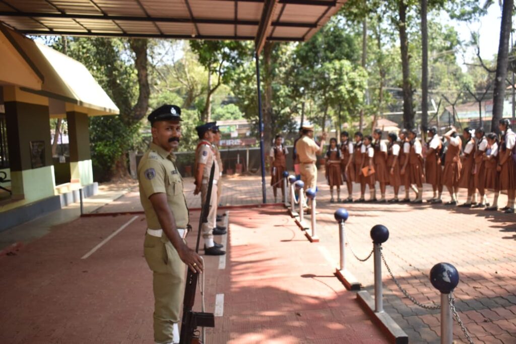 Students visit the Palakkad Muttikulangara Police Camp